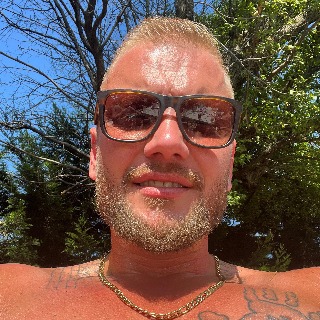 Halløjsa 😘 
Skriv endelig hvis i vil lære mig og kende 
Jeg er en frisk fyr der elsker  ... kontakt Daniel, single Mand fra Silkeborg.