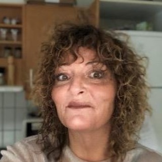 Hej, jeg kommer fra Kolding. Jeg har ikke skrevet nogen profiltekst endnu, måske jeg skriv ... kontakt Marianne, single Kvinde fra Kolding.