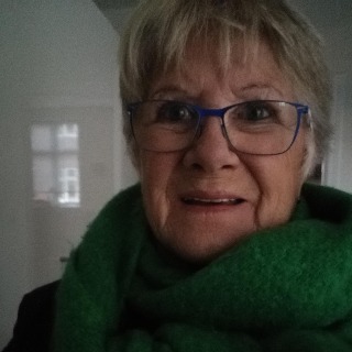 Jeg søger en ven måske en kæreste 
Hvis begge får lyst, jeg bor I roskilde og vil søge i  ... kontakt Optimist, single Kvinde fra Roskilde.