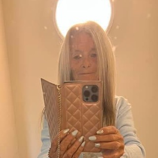 Søger en ven jeg bor på Fyn  ... kontakt Lolita, single Kvinde fra Nyborg.