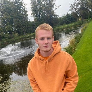 22 år 
Syntes selv at jeg er sjov 
Frisk og altid klar på ballade
Lidt genert 
Glad fo ... kontakt Martin, single Mand fra Agersted.
