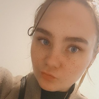 Hvis du søger en sød pige, der er helt nede på jorden og som nok også kan lide at svare ig ... kontakt Jeanett, single Kvinde fra Vallensbæk Strand.