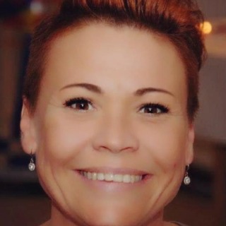 Udadvendt positiv kvinde der altid er glad.  ... kontakt Charlotte, single Kvinde fra Gadstrup.