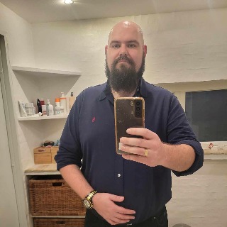 Frisk sød fyr med god humor 
Nogle vil sige jeg har lidt for meget sort humor😅
Kan godt ... kontakt Leif, single Mand fra Sønderborg.