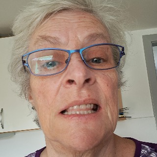 Frisk tøs på 63somre, med mod på livet og dets oplevelser.
Glad, humoristisk, imødekommen ... kontakt Jeanett, single Kvinde fra Tølløse.