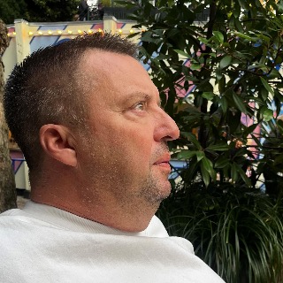 En mand på 54 år der søger en kvinde.
Har børn og ønsker ikke flere.
Jeg er humoristisk, ... kontakt Jan, single Mand fra Brøndby.