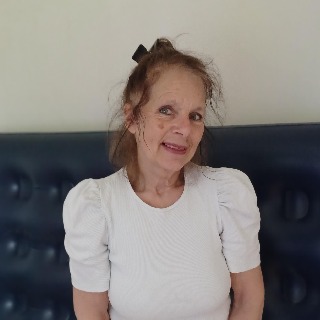 Hej, jeg er engelsk og taler grundlæggende dansk, men engelsk er bedre. Jeg er meget aktiv ... kontakt Jennie, single Kvinde fra Guldborg.