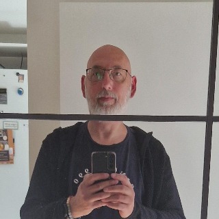 Jeg er en 53-årig mand, der blev skilt sidste år, og synes nu, at det er ved at være tid t ... kontakt Jannik, single Mand fra Ballerup.