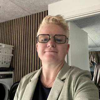 41 år frisk humoristisk kvinde med en datter på snart 13 år som jeg deler med min ex kone  ... kontakt Camilla, single Kvinde fra Kolding.