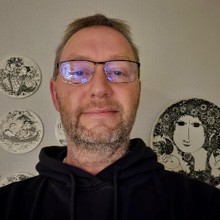 Hejsa
Jeg er en mand på 52 som søger en sød og kærlig kvinde.
Jeg bor på landet på et ej ... kontakt Kim, single Mand fra Grindsted.