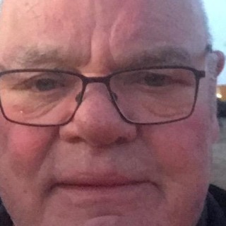 Sød ærlig mand på 63 år fra holbæk søger min sidste kærste er single og har fast job håber ... kontakt Morten, single Mand fra Holbæk.