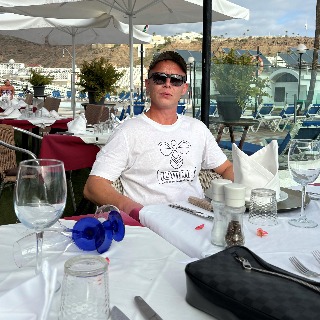 Hej jeg er en frisk fræk fyr på 35 år som hviler i mig selv.  ... kontakt Mrsaxe, single Mand fra Græsted.