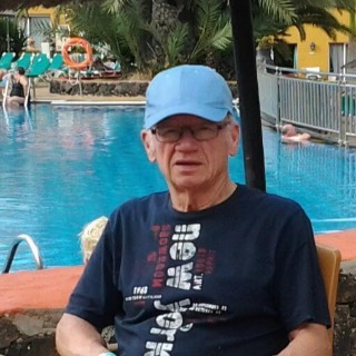 Jeg er pensionist, gift, mange år, min kone er plejekrævende. hendes kvindelige læge fores ... kontakt Stoneblack, single Mand fra Køge.