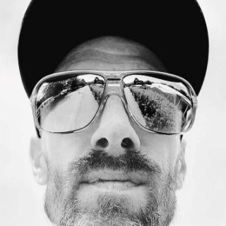 Jeg sætter pris på god humor, intelligens og en frisindet tilgang til livet. Hvis du også  ... kontakt Niels45, single Mand fra Tranbjerg J.