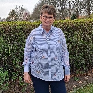 Jeg er en sød og omsorgsfuld kvinde på 61 år. 
Jeg har tre skønne voksne børn og to skønn ... kontakt Annette, single Kvinde fra Grindsted.