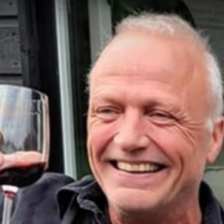 Sød frisk fyr søger bedre halvdel .
Er ikke betalende her så find mig på  messenger.
Mic ... kontakt Michael, single Mand fra Aarhus C.