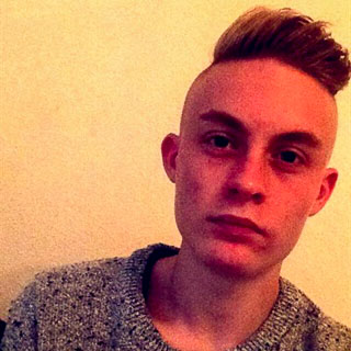 Sød, energisk og loyal fyr. Meget nede på jorden, og nem at komme ind på :) ... kontakt Hjorthen20, single Mand fra Skanderborg.