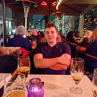 I'm young,embicies man,who wants to date with women(doesn't matter years).
I like to trav ... kontakt Miki, single Mand fra Ballerup.