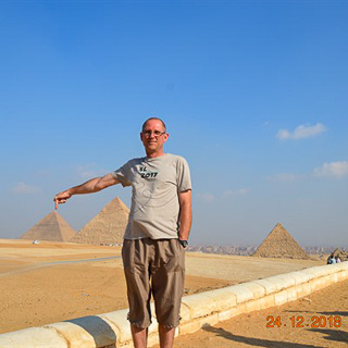 Hej er ny her inde
Jeg mangler en kærlige Q
Der har lyst til et eventyr med mig ... kontakt Holbaek1973, single Mand fra Holbæk.