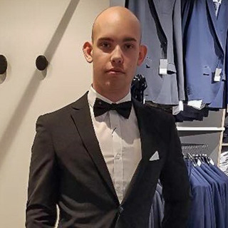 Ung fyr frisk på en masse, elsker at være sammen med folk. Jeg elsker at holde mig aktiv m ... kontakt Trampedach98, single Mand fra Ølstykke.