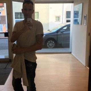 Må vente til i morgen. Vil i seng nu..:) ... kontakt Bel35, single Mand fra Nakskov.