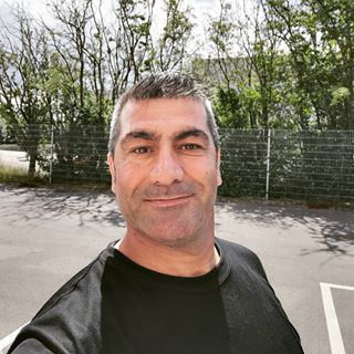 Jeg er en varm og venlig mand, jeg træner og jeg er stærk.  Jeg har ikke børn, jeg har et  ... kontakt Farzad, single Mand fra Ballerup.
