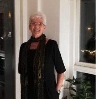 Jeg er en glad og livlig dame som syntes ikke at det er sjovt at være allene. Livet  er sj ... kontakt Misha, single Kvinde fra Glostrup.