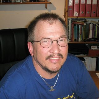 Mand i sin bedste alder ønsker kærligheden en sidste gang knus ... kontakt Niels, single Mand fra Aarhus C.