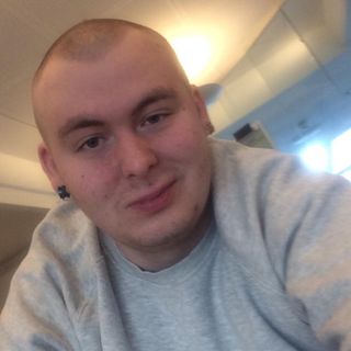 Hej jeg heder Patrick. Går i skole og i min fritid laver jeg biler  ... kontakt Patrick, single Mand fra Vemb.