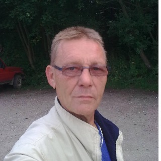 Frisk mand søger venskab med en kvinde  jeg er ryger  men drikker ikke alkohols  mvh Tommy ... kontakt Tommy, single Mand fra Middelfart.