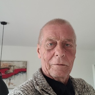 Hej jeg er en frisk ung mand på 62 år  søger en veninde der som mig er frisk på det hele,  ... kontakt Gtejs, single Mand fra Horsens.