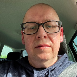 Hej
Jeg er en "knægt", der søger en moden kvinde, til gåture, biografture, hjemmehygge og ... kontakt Thosens, single Mand fra Brønshøj.