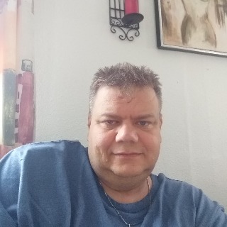 hej mit navn er benny er 50komme fra østjylland søger ven eller kærste hun skal være ærlig ... kontakt Sam, single Mand fra Odder.