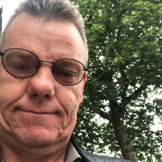 Hej jeg er en mand på 59 år der søger en dejlig kvinde.  Jeg går nogle ture og gå på marke ... kontakt Kalle, single Mand fra Vandel.
