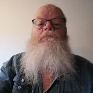 64 årig enke far til 4 og 4 børnbørn  ønsker ny kæreste  gerne jevnaldrende  ... kontakt Bjørn, single Mand fra Aalestrup.