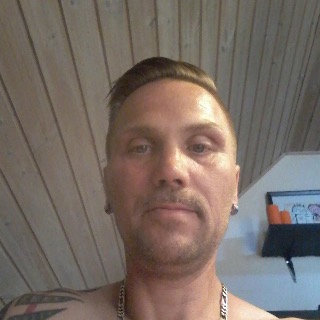 Ja jeg søger en sød og dejlig fræk kvinde til hygge og oplevelser i sengen og udenfor seng ... kontakt Cool72, single Mand fra Holstebro.