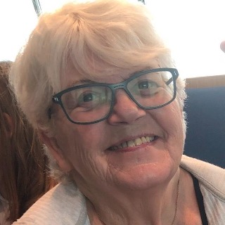 Jeg er fraskilt,har humor,elsker naturen,dyr og rejser. Jeg søger en god ven,og du er selv ... kontakt Chilli, single Kvinde fra Solrød Strand.