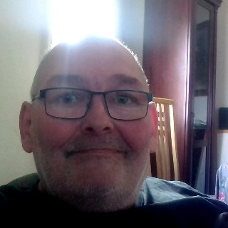 hej findes du derude jeg er en ung enkemand på 62 der søger en sød pige på 55+ til at dele ... kontakt Hermann, single Mand fra Kongerslev.