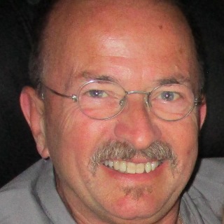 Pilotuddannet. Beskæftiger mig med flyvning. Arbejder p.t. som konsulent i branchen. Flyve ... kontakt Tomdk, single Mand fra Billund.