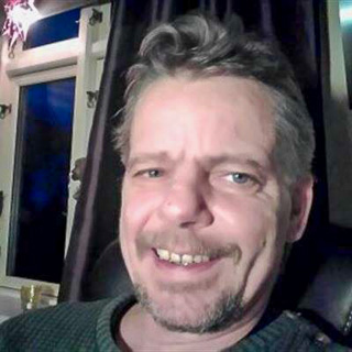 Hej 
Jeg er en mand, som søger en kvinde jeg kan forkæle.
Jeg er uddannet kok og bor på  ... kontakt Truckerjim, single Mand fra Gudbjerg.