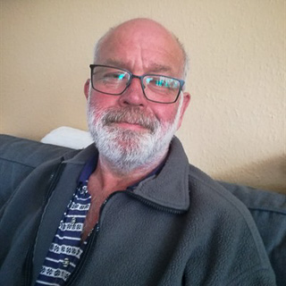 Hej er en mand,år er en sød fyr søger sød dame at komme sammem med hjemmehygge og bil ture ... kontakt Kimvagn, single Mand fra Ålsgårde.